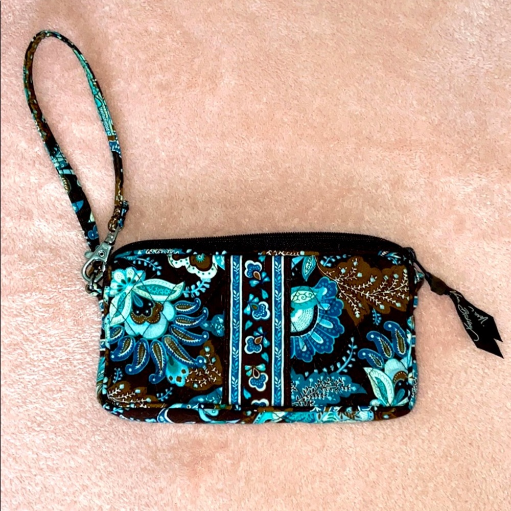 •Vera Bradley Wristlet•